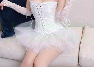 秀人网 - 看李丽莎如何在高跟鞋写真集里，让每一张原图都生动起来。