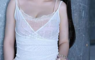 秀人网 - 穿围裙的诱惑：杨可可coco的不正经厨娘写真