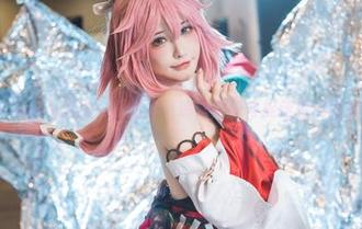 糖果果Candy这次又更新了:瑜伽放松与捉迷藏的完美结合!