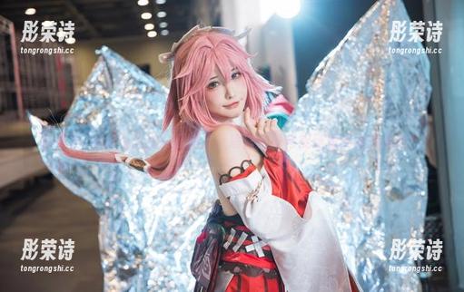 糖果果Candy这次又更新了：瑜伽放松与捉迷藏的完美结合！