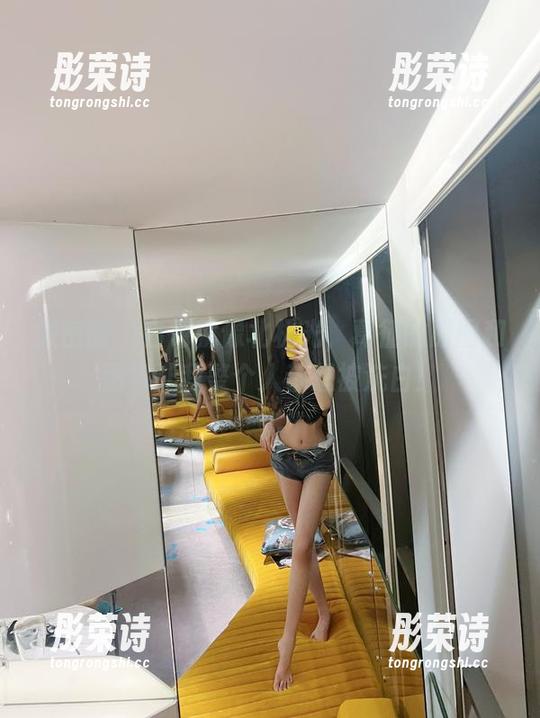 微密圈 - 白色就像北极光，葛征的原图和图包让我整个人都想被洗白！