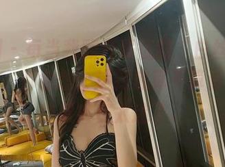 微密圈 - 每当我翻开葛征的“白丝+女仆套装”，都会想：这到底算不算资源呢？结果实在太迷了。