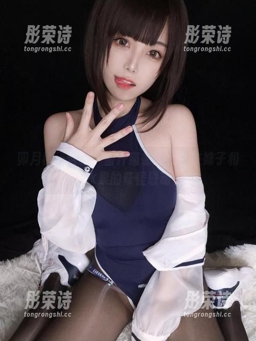 卯月桃子合集：蜜汁猫裘给你带来妹子和水果的奇怪联动