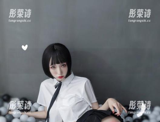 超辣的林一 微密圈 - 超辣的林一的图包——柔和得有点不真实,让我差点错以为自己在梦里。