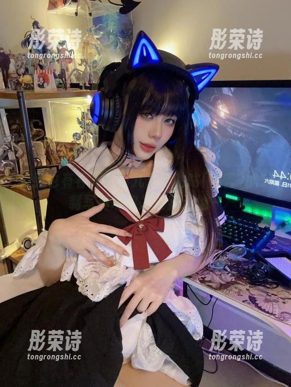 校服也有春天？阿九从不咕咕(九言)的定制写真带你发现新天地～