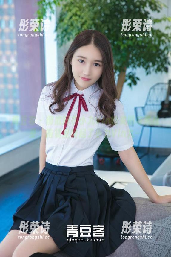 青豆客 - 彻底醉在小九Vin的美图与黑丝里，脑袋里响起了小九Vin九…
