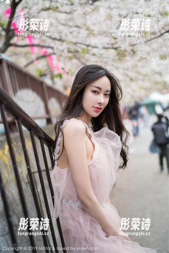 魅妍社 - 陈雅漫VICKY，那张在教室里的写真，我想说点啥…